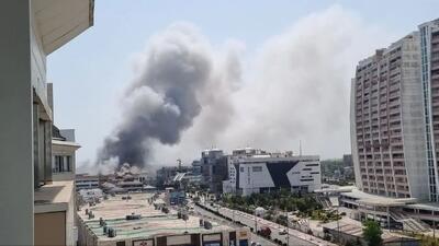 مجتمع بزرگ تجاری در منطقه آزاد انزلی دچار حریق شد