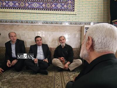 رئیس سازمان ثبت اسناد به درخواست‌های حقوقی و قضایی مردم در مسجد النبی (ص) استان کرمانشاه رسیدگی کرد