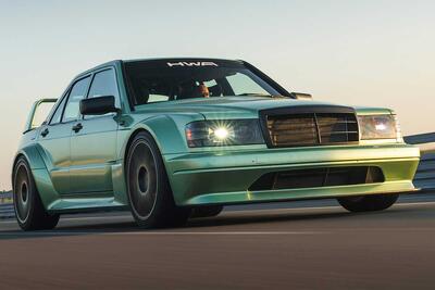 رانندگی با HWA Evo، بازتولید مرسدس 190E Evo II افسانه‌ای - پدال