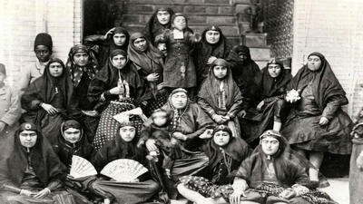 پرتره جذاب یک زن قجری ۱۳۵ سال پیش