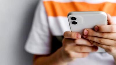 احساس بی‌ارزشی؛ پیامد استفاده از گوشی‌های هوشمند در کودکان
