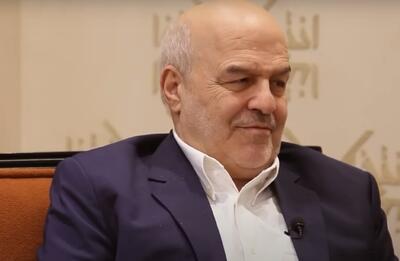 ویدیو / عیسی کلانتری رئیس اسبق سازمان محیط زیست: حاکمیت و دولت باید بپذیرند که آب در مملکت نیست؛ باید برای بقای کشور، باید حداکثر ۵۰ میلیارد متر مکعب آب مصرف کرد نه ۹۰ میلیارد / باقی مانده حق سفره‌های زیرزمینی است که باید احیا شود تا از فرو نشست‌ها جلوگیری بکنند / الان دشت تهران روزی ۱ میلی متر فرونشست دارد که بیشتر از اصفهان است