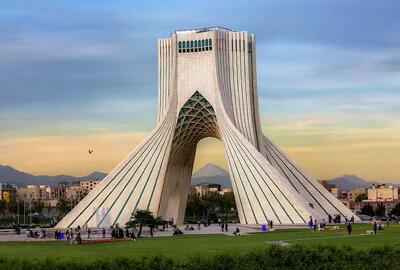 هیچ کس خانه خود را آتش نمی‌زند!
