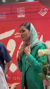 تیپ و استایل پریناز ایزدیار در سینما فرهنگ