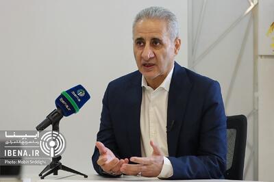 ثبات مدیریت در بانک مرکزی دستاورد‌های بزرگی داشت