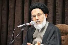 در قیامت میان مؤمنان و منافقان حائلی پدید می‌آید که ظاهرش عذاب و باطنش رحمت است