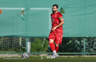 اتفاق عجیب در ترکیه؛ کاپیتان پرسپولیس قید بازوبند را زد!