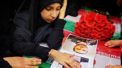 فیلمبردار با دیدن این صحنه دوربین را زمین گذاشت