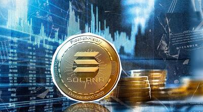 صندوق ETF استیکینگ سولانا ۱۰۰ میلیون دلاری شد! قیمت SOL آماده جهش دوباره؟