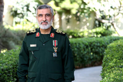 وصیت نامه شهید حاجی‌زاده؛ دشمنی دشمنان را جدی بگیرید