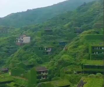 روستایی پنهان شده در دل طبیعت