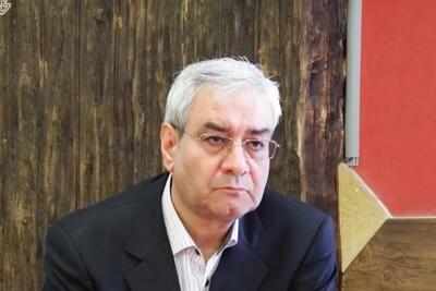 اصغر زاده: دولت لایحه  مقابله با نشر محتوای خلاف واقع در فضای مجازی  را پس بگیرد