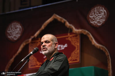 سردار وحیدی: بعد از شهادت هنیه آقای پزشکیان بسیار متاثر بودند و بلکه با عملیات وعده صادق ۲ کاملاً موافق بودند/ دشمن بخش زیادی از اطلاعاتش را از طریق سامانه ها و ماهواره بدست می‌آورد