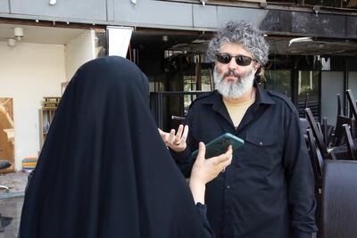 قصه‌های ساختمان شیشه‌ای روایت می‌شود