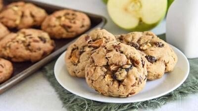 طرز تهیه کوکی سیب با دارچین به روش ساده