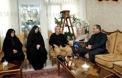 عراقچی به منزل شهید باقری رفت
