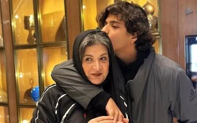 قاب یادگاری ریما رامین فر و پسرش آیین مقابل کاخ ورسای پاریس+ عکس