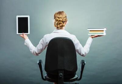 ترجیح دادن کتاب‌ ها به مهمانی و جمع‌ ها نشانه‌ ای ظریف از ۷ ویژگی شخصیتی خاص است / اگر مطالعه کتاب رو به مهمانی رفتن ترجیح میدی، حتما این ۷ ویژگی رو داری که ازش بی خبری