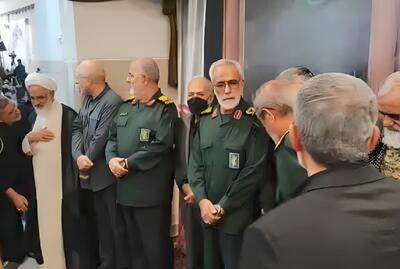 حضور فرمانده‌کل سپاه و رئیس مجلس در مراسم چهلمین روز شهادت سردار سلامی (فیلم)