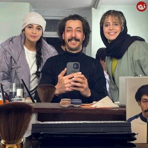 عکس/ سلفی بامزه بهتاش فریبا در اتاق گریم سریال پایتخت ۷ | اقتصاد24
