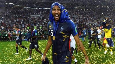 ستاره جنجالی سپاهان پرسپولیسی می‌شود؟
