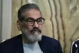 نتوانستم از چهره شمخانی متوجه شوم که سه ساعت زیر آوار مانده