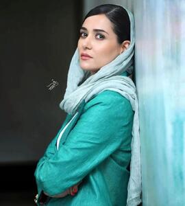 پریناز ایزدیار با کت و شلوار کله غازی مرزهای خوش تیپی را جابجا کرد/ ببینید