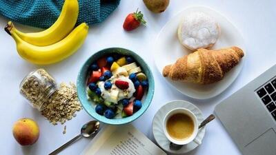 کیک و بیسکویت به عنوان وعده صبحانه، برای کودکان ارزش غذایی ندارد
