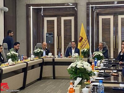 جشنواره  یک انتخاب طلایی، ایران کارت  و  من آینده دارم، چون آبانک دارم  برگزار شد
