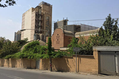 این خانه در کامرانیه تهران دقیقا مثل خانه‌های یزد است - چیدانه