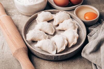 طرز تهیه پیراشکی رژیمی با مواد اولیه کم کالری