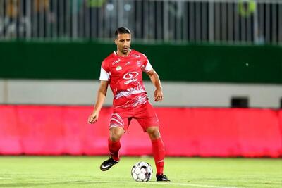 تصویر؛ خداحافظی هافبک پرسپولیس با هواداران باشگاه