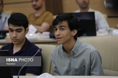 اهدای خانه به دانش‌آموز زنجانی مدال‌آور جهانی توسط رئیس‌جمهور
