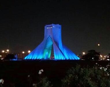 میراث فرهنگی ممنوع کرد اما «برج آزادی» خلوت نشد!