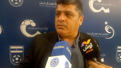 داداش زاده: استیلی هنوز هم نان گل به آمریکا را می‌خورد!
