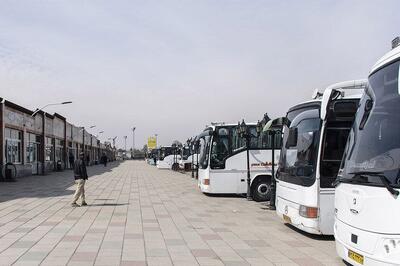 معضل نبود پارک‌سوار در اردستان؛ اتوبوس‌ها در دلِ شهر، مسافران در دلِ رنج
