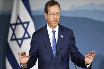 ژست انسان‌دوستانه رئیس رژیم صهیونیستی بعد از قتل عام ۶۰ هزار فلسطینی