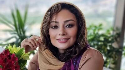 رونمایی از خواهر زیبای یکتا ناصر /  درست عین سیبی که از وسط نصف کردن ! / خودشم دوقلو داره !