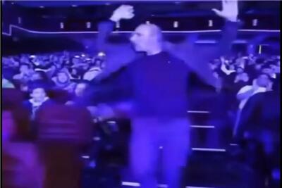 آواز شاد؛ آقاهه تو کنسرت محسن ابراهیم زاده یه رقصی رفت قرون به قرون پول بلیط حلال شد