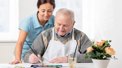اشتباهات بیماران آلزایمری را اصلاح نکنید!