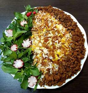 رشته پلوی خوشمزه با گوشت قلقلی