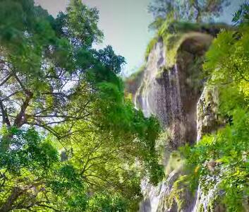 آبشار آبگرمه در شهرستان دورود
