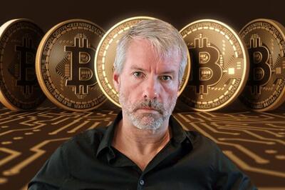 توقف خرید بیت‌ کوین توسط مایکل سیلور؛ سهام استراتژی با وجود وقفه همچنان صعودی