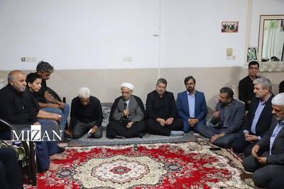 رئیس کل دادگستری استان یزد با خانواده سرباز شهید حادثه تروریستی زاهدان دیدار کرد