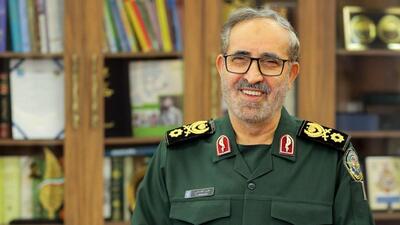 دختر شهید شادمانی: پدرم در تعقیب و گریز مستقیم با رژیم صهیونیستی به شهادت رسیدند نه بمباران هوایی
