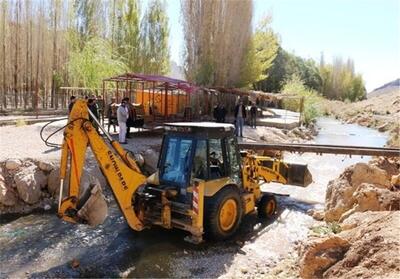 رودخانه‌های دهبکری بم از تصرفات غیرقانونی پاکسازی شد