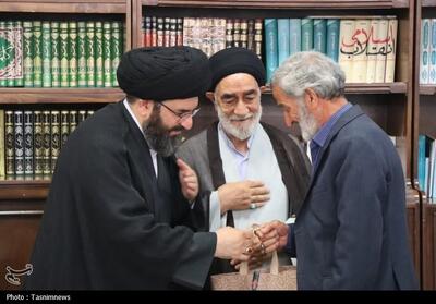 نماز جمعه پایه حرکت‌های فرهنگی، اجتماعی و انقلابی است - تسنیم