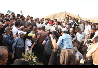 تشییع پیکر حافظ محیط‌زیست در سنندج/   خبات امینی   آرام گرفت+تصویر - تسنیم