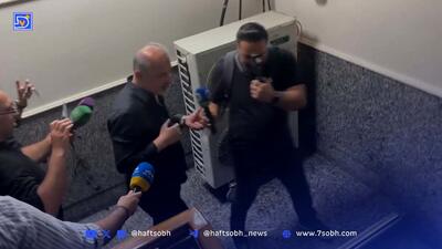 رضا درویش از دست خبرنگاران فرار کرد