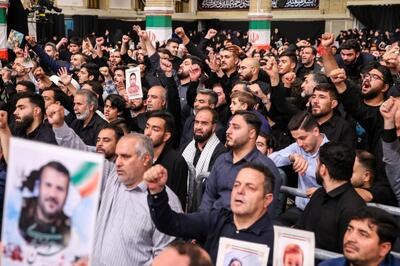 محسن افشانی و جواد قارایی در دیدار با رهبر انقلاب
